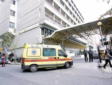 Στο «Ευαγγελισμός» ο 29χρονος Σύρος πρόσφυγας που αυτοπυρπολήθηκε στη Χίο